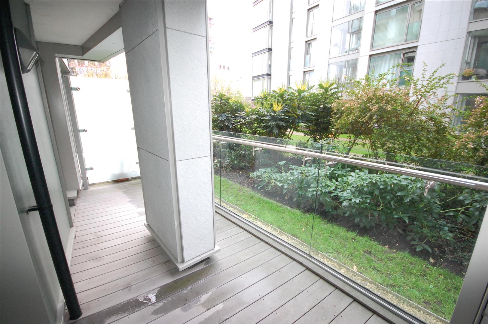 Merlin Heights, Waterside Way, Hale Village